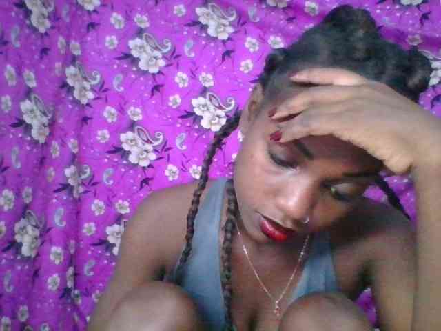 LovelyBlackGirl webcam