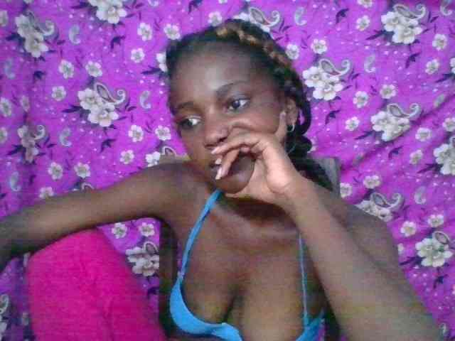 LovelyBlackGirl webcam