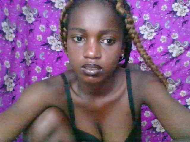 LovelyBlackGirl webcam