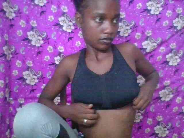 LovelyBlackGirl webcam