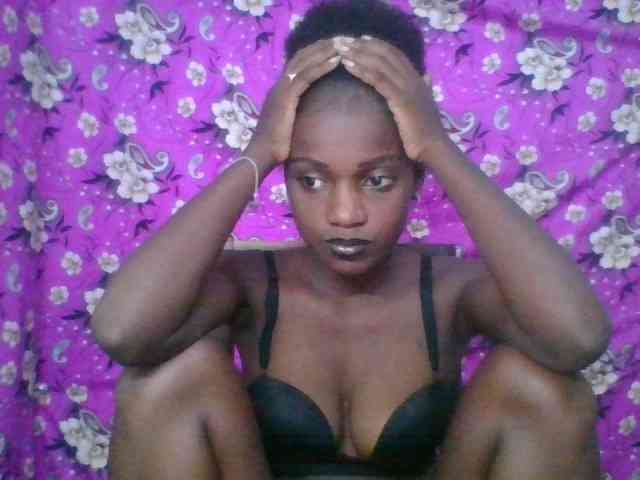 LovelyBlackGirl webcam