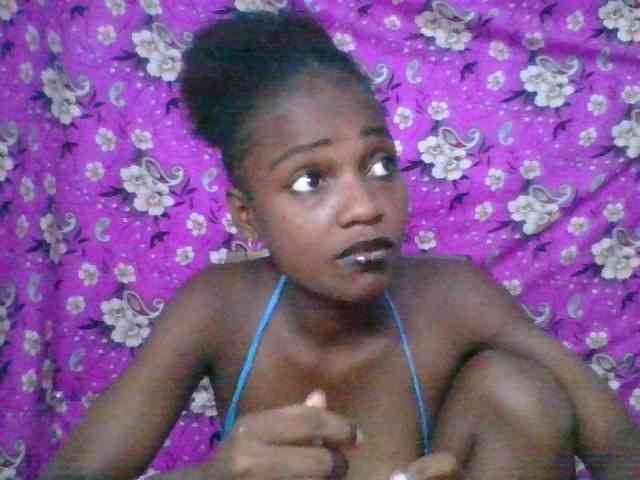 Modèle: LovelyBlackGirl