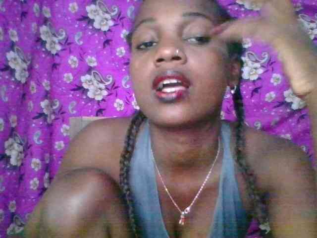 LovelyBlackGirl webcam