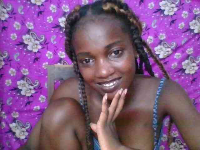 LovelyBlackGirl webcam