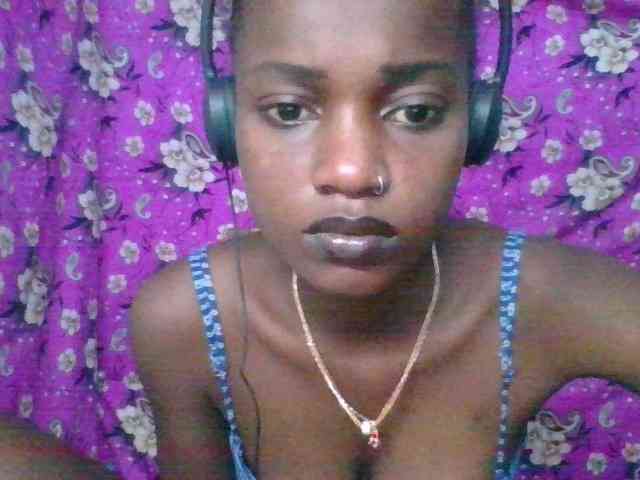 LovelyBlackGirl webcam