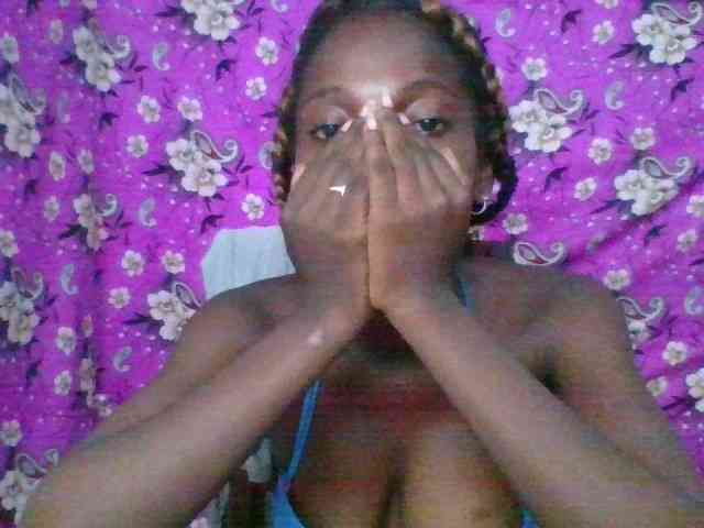 LovelyBlackGirl webcam