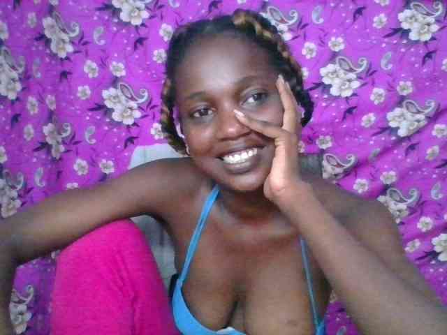 LovelyBlackGirl webcam