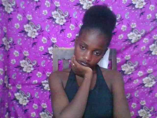 LovelyBlackGirl webcam