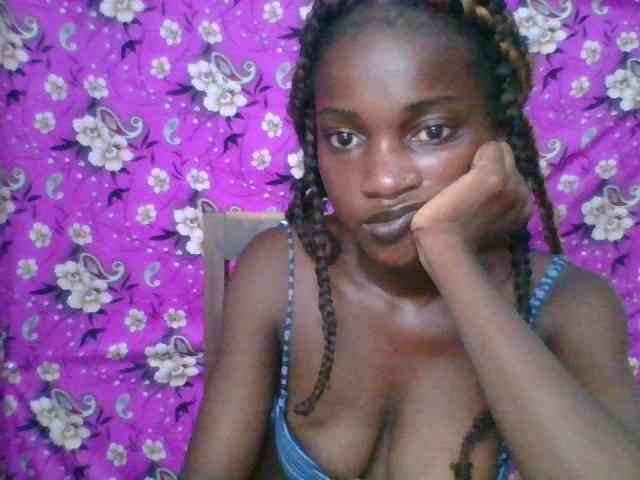 LovelyBlackGirl webcam