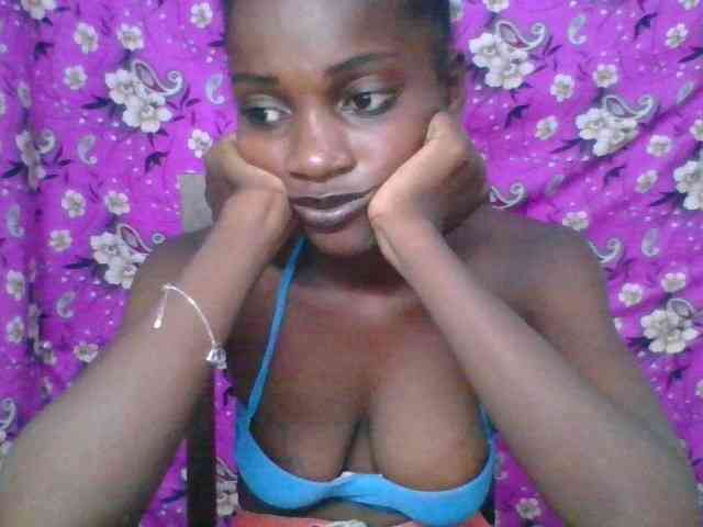 LovelyBlackGirl webcam