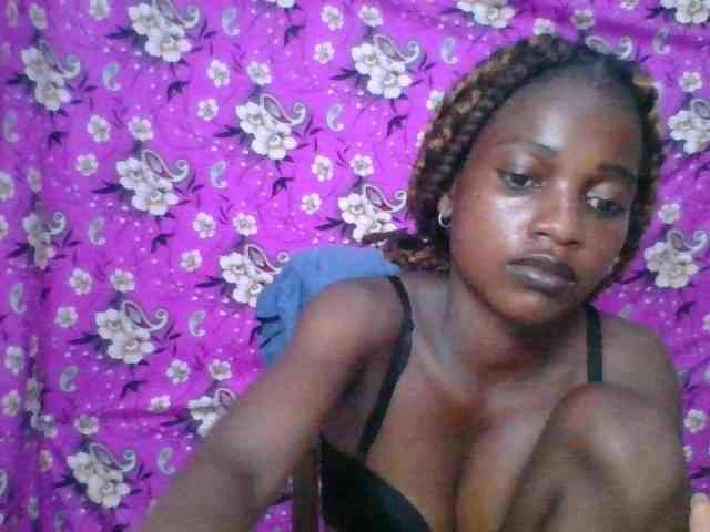 LovelyBlackGirl webcam