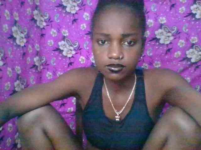 Modèle: LovelyBlackGirl