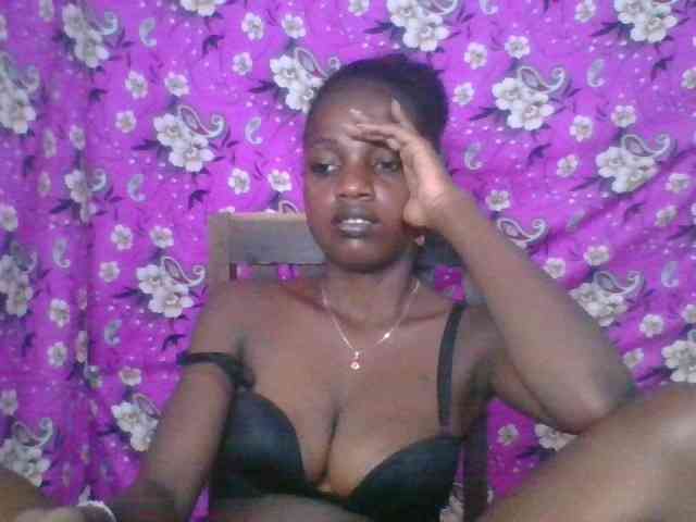 LovelyBlackGirl webcam