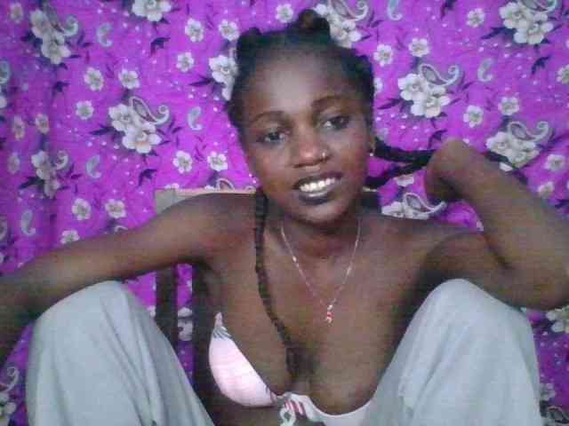 LovelyBlackGirl webcam
