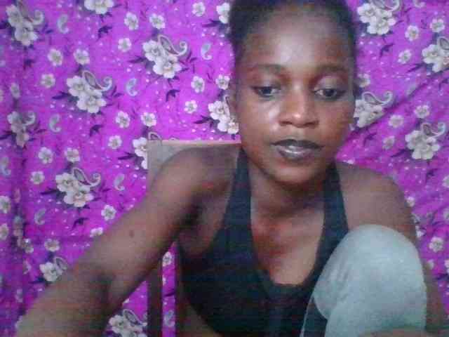 LovelyBlackGirl webcam