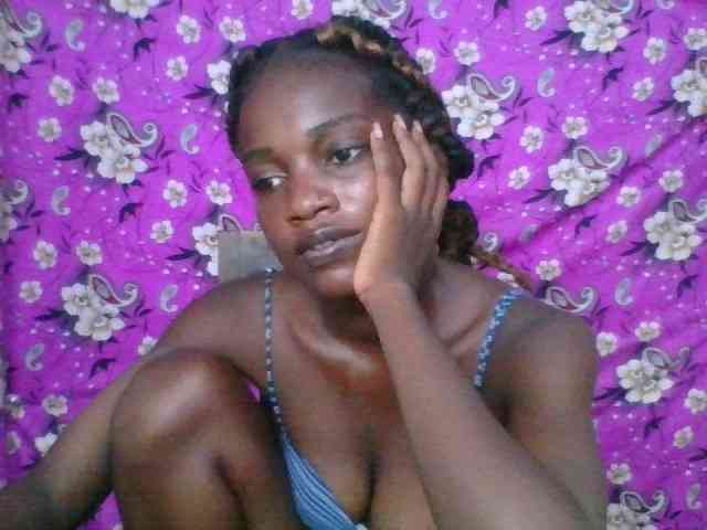 LovelyBlackGirl webcam