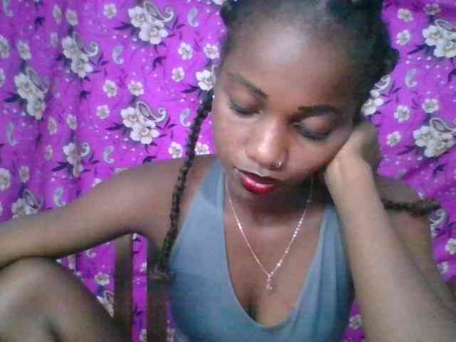 LovelyBlackGirl webcam