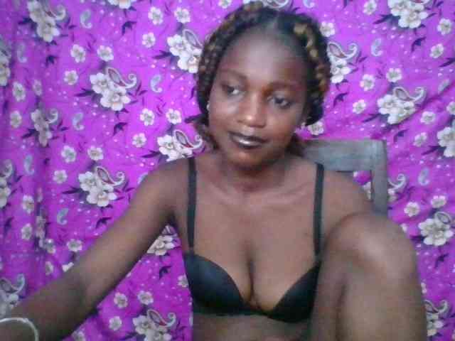 LovelyBlackGirl webcam