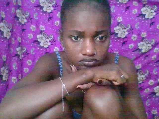 LovelyBlackGirl webcam