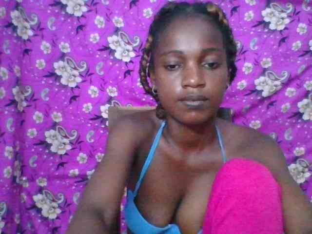 LovelyBlackGirl webcam