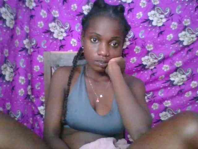 LovelyBlackGirl webcam