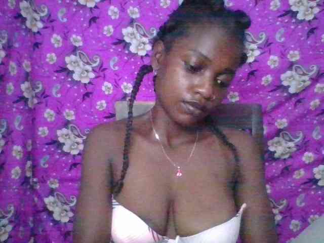 LovelyBlackGirl webcam