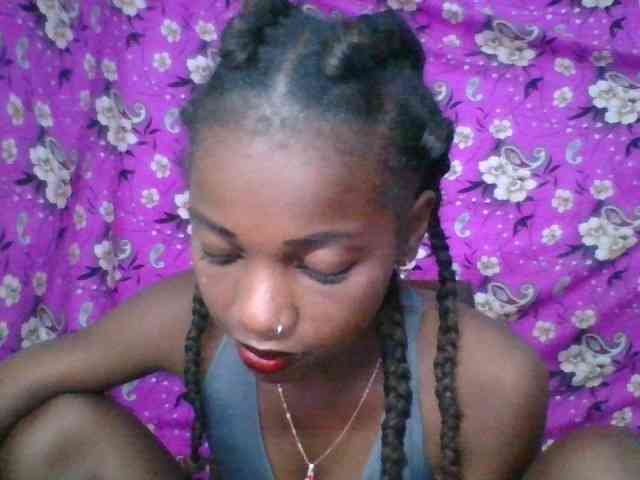 LovelyBlackGirl webcam