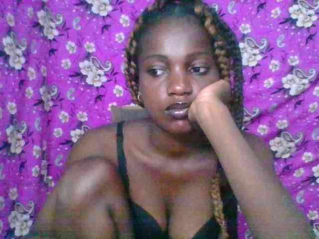 LovelyBlackGirl webcam