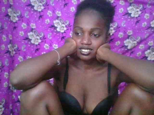 LovelyBlackGirl webcam