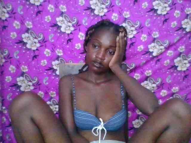 LovelyBlackGirl webcam