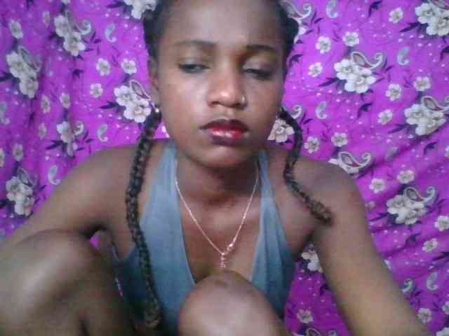 LovelyBlackGirl webcam