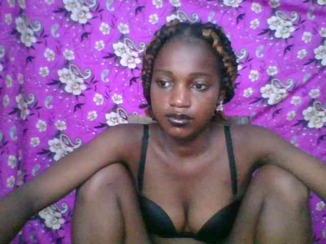 LovelyBlackGirl webcam