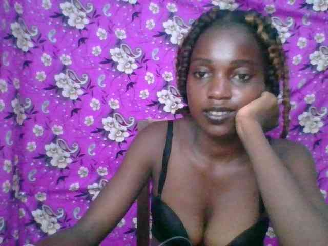 LovelyBlackGirl webcam