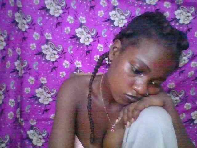 LovelyBlackGirl webcam