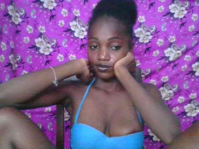 LovelyBlackGirl webcam