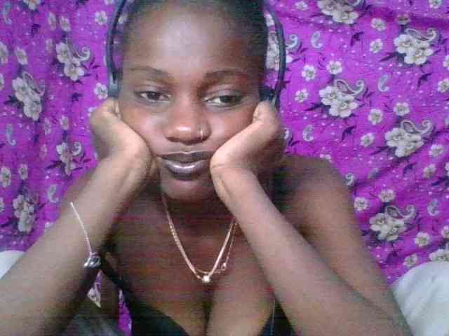 LovelyBlackGirl webcam