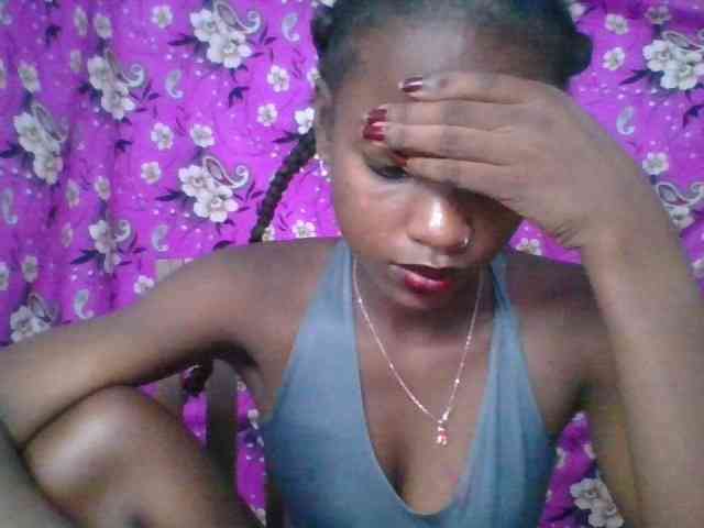 LovelyBlackGirl webcam