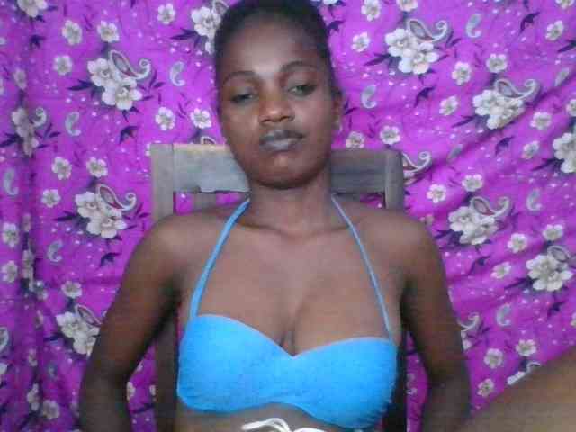 LovelyBlackGirl webcam