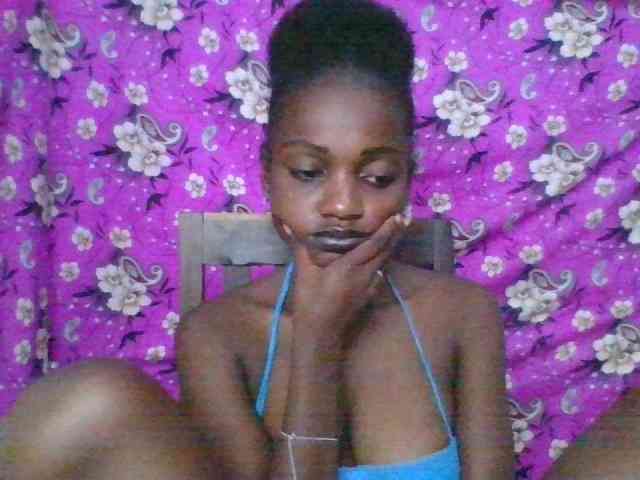 LovelyBlackGirl webcam