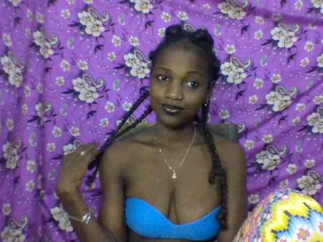 LovelyBlackGirl webcam