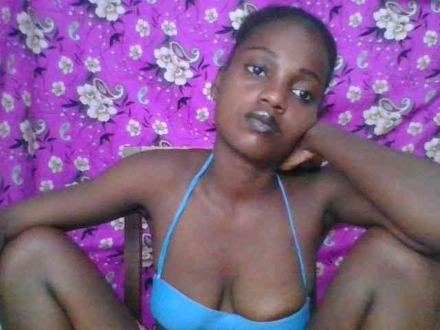 LovelyBlackGirl webcam