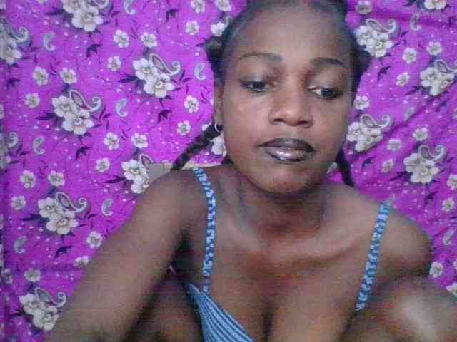 LovelyBlackGirl webcam