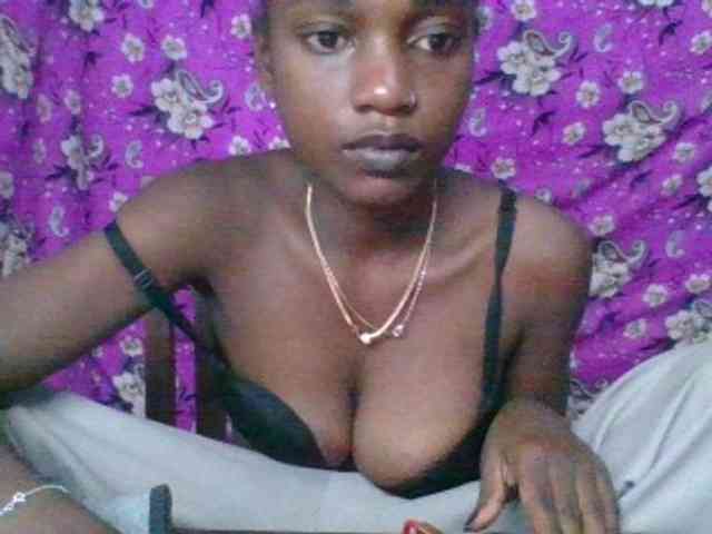 LovelyBlackGirl webcam