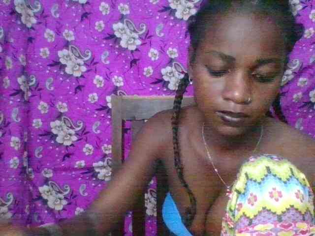 LovelyBlackGirl webcam