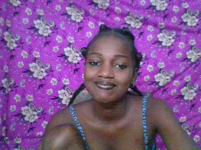 Modèle: LovelyBlackGirl