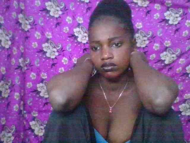 LovelyBlackGirl webcam