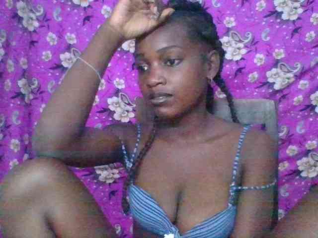 LovelyBlackGirl webcam