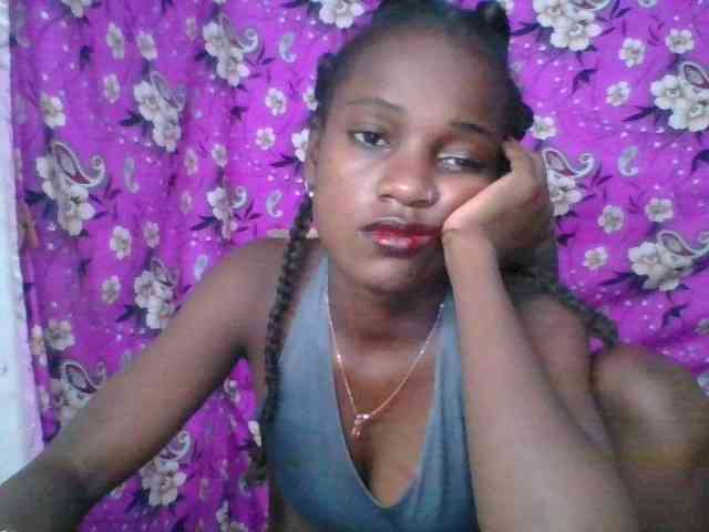 LovelyBlackGirl webcam