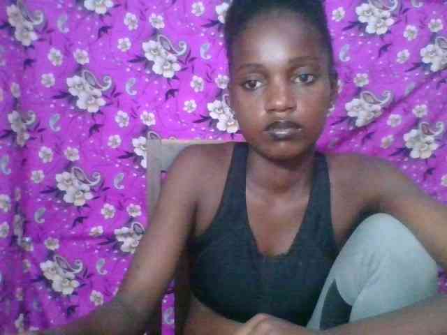 LovelyBlackGirl webcam