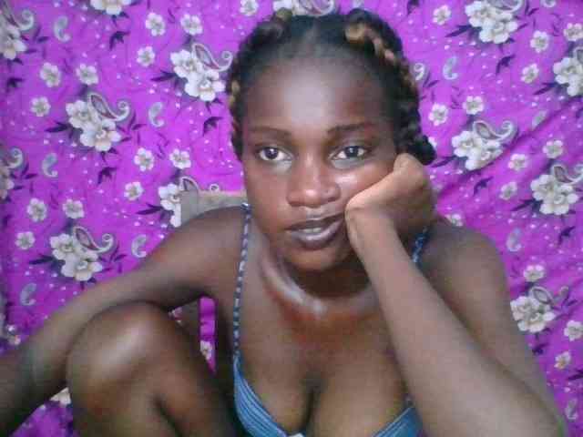 LovelyBlackGirl webcam